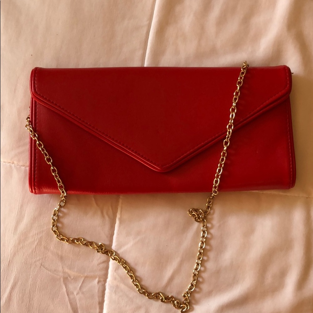 Aldo clutch